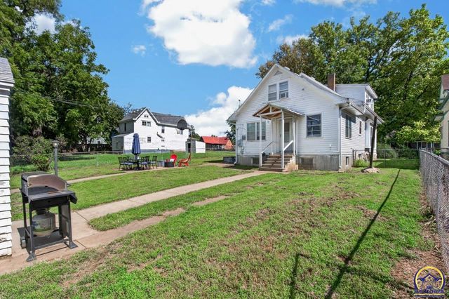 1719 SW Buchanan ST, Topeka, KS 66604