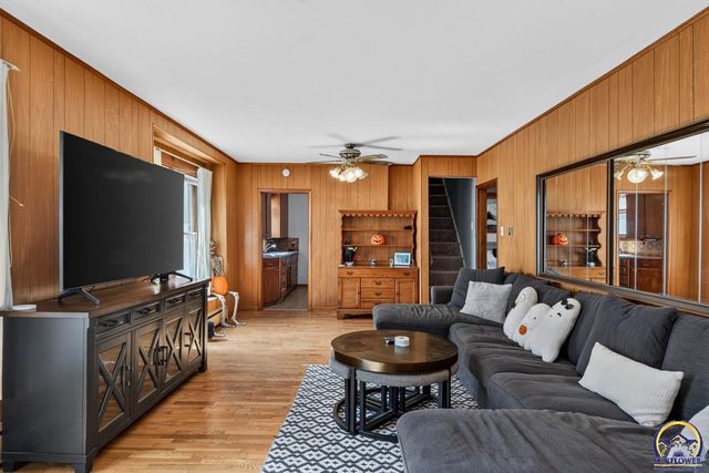 1719 SW Buchanan ST, Topeka, KS 66604