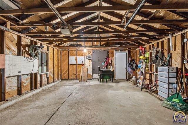 1719 SW Buchanan ST, Topeka, KS 66604