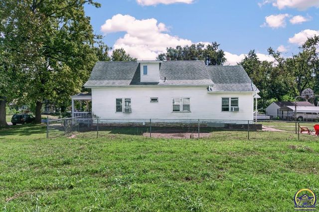 1719 SW Buchanan ST, Topeka, KS 66604