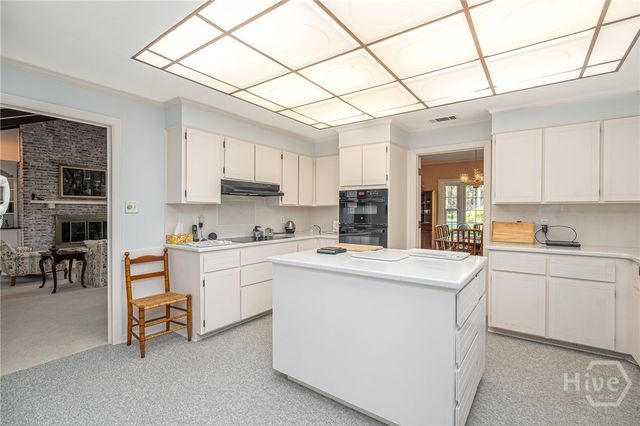 11 Middleton Road, Savannah, GA 31411