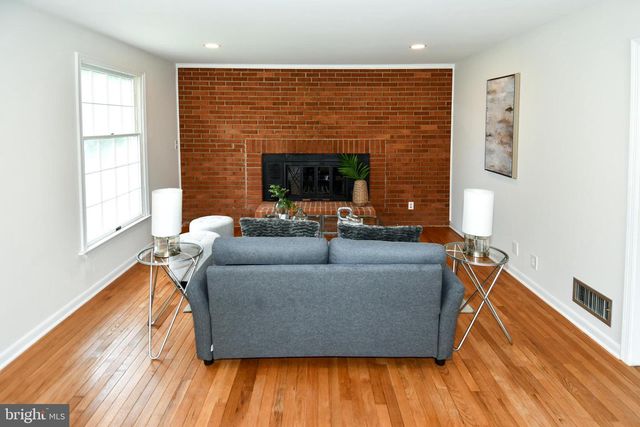 24909 WOODFIELD SCHOOL RD, Gaithersburg, MD 20882