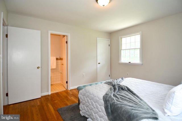 24909 WOODFIELD SCHOOL RD, Gaithersburg, MD 20882
