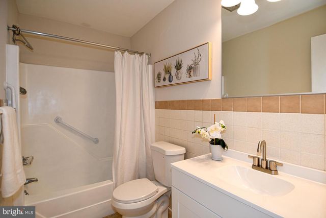 24909 WOODFIELD SCHOOL RD, Gaithersburg, MD 20882
