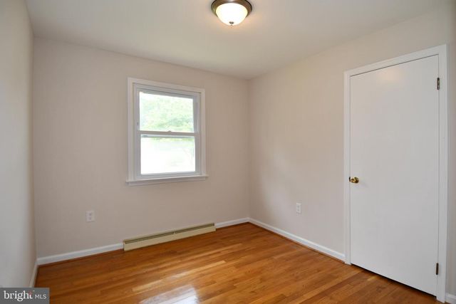 24909 WOODFIELD SCHOOL RD, Gaithersburg, MD 20882