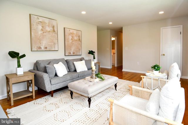 24909 WOODFIELD SCHOOL RD, Gaithersburg, MD 20882