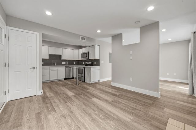 935 La Posada DR 144, Austin, TX 78752