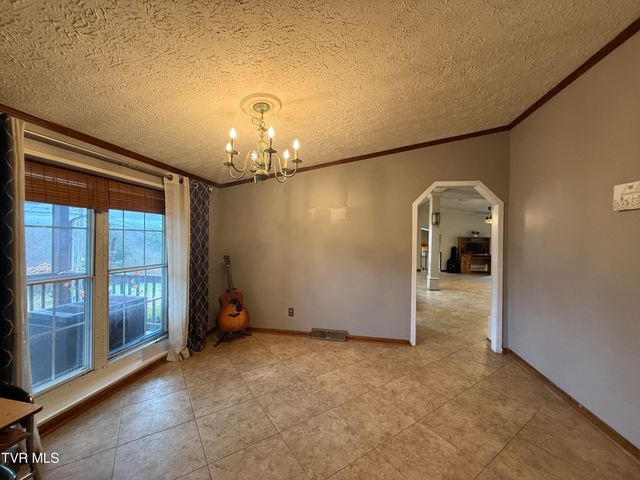 8409 Fleming Valley Lane, Pound, VA 24279