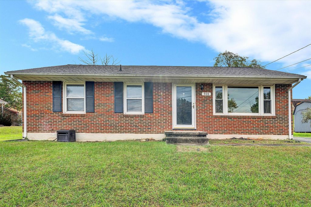 928 Shelbourne AVE, Vinton, VA 24179