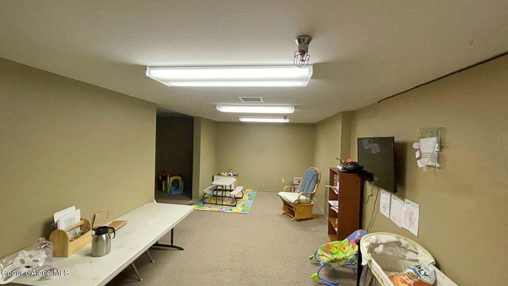 208 N 1st Avenue, Sandpoint, ID 83864 photo 13