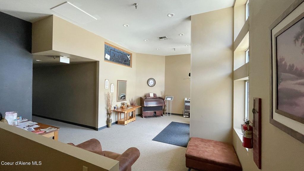 208 N 1st Avenue, Sandpoint, ID 83864 photo 6