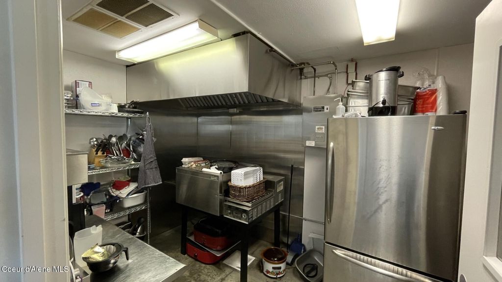 208 N 1st Avenue, Sandpoint, ID 83864 photo 7