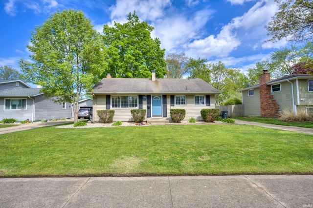 1728 Winston Drive, South Bend, IN 46635