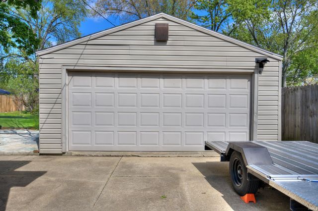 1728 Winston Drive, South Bend, IN 46635