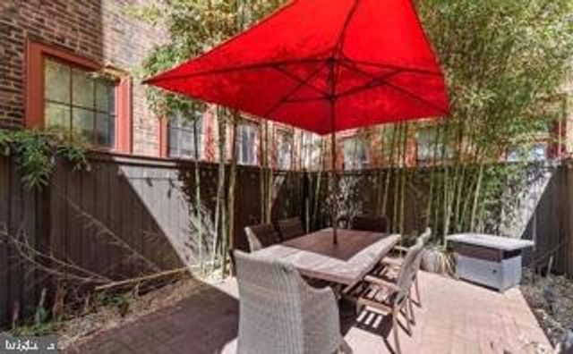229 RACE ST, Philadelphia, PA 19106