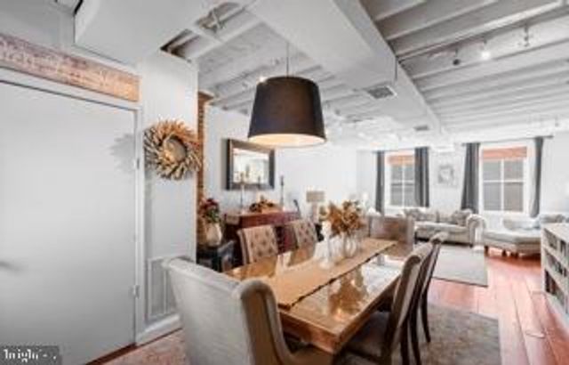 229 RACE ST, Philadelphia, PA 19106