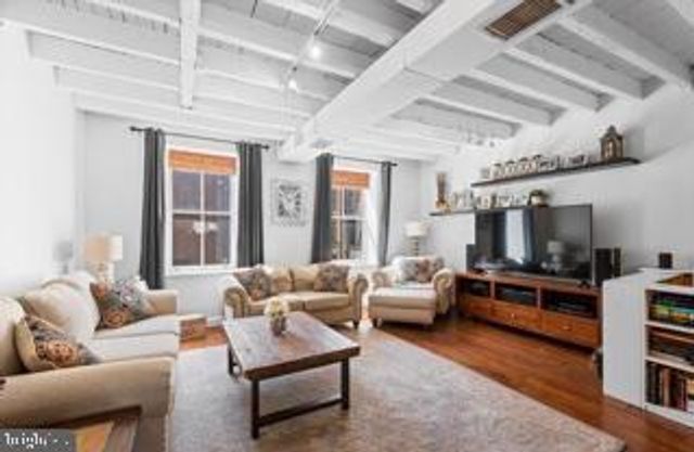 229 RACE ST, Philadelphia, PA 19106