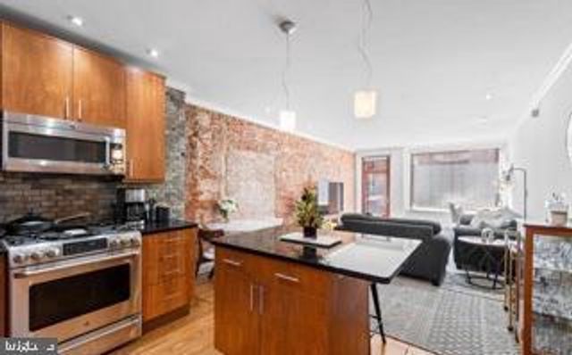 229 RACE ST, Philadelphia, PA 19106