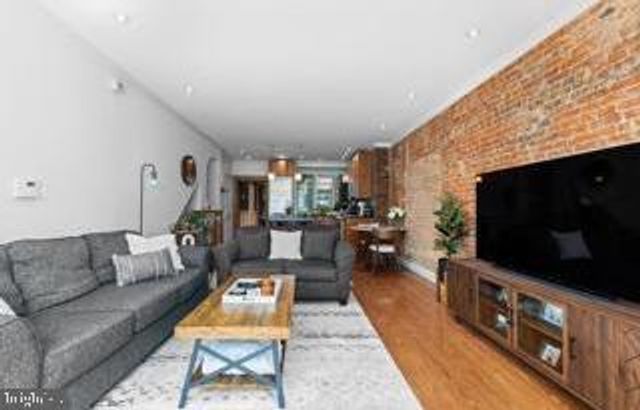 229 RACE ST, Philadelphia, PA 19106