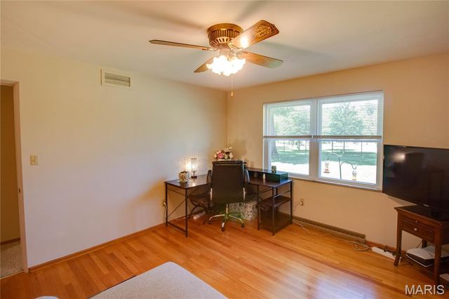 5506 Ladue Drive, Godfrey, IL 62035