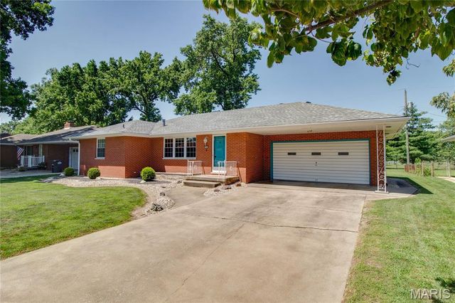 5506 Ladue Drive, Godfrey, IL 62035