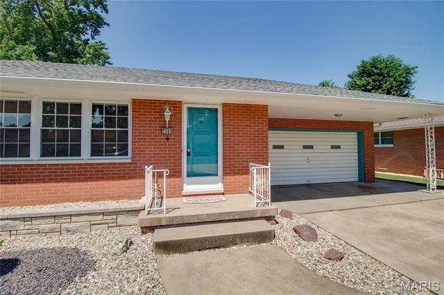 5506 Ladue Drive, Godfrey, IL 62035