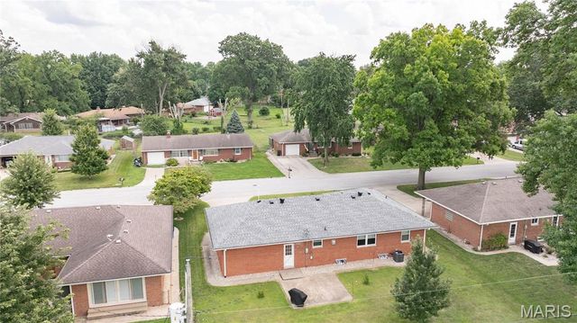5506 Ladue Drive, Godfrey, IL 62035