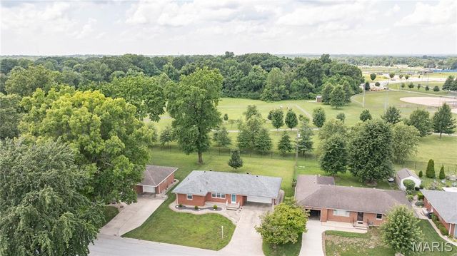 5506 Ladue Drive, Godfrey, IL 62035