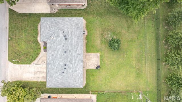 5506 Ladue Drive, Godfrey, IL 62035