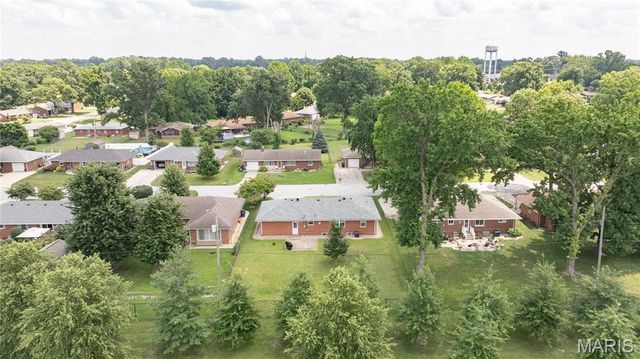 5506 Ladue Drive, Godfrey, IL 62035