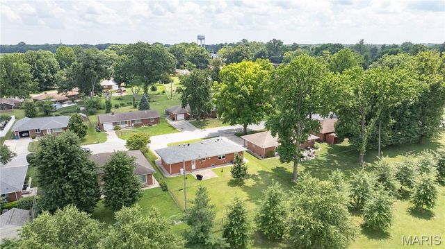 5506 Ladue Drive, Godfrey, IL 62035