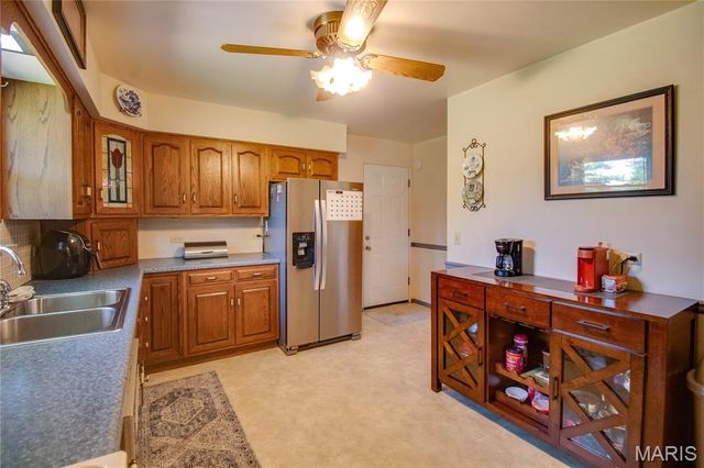 5506 Ladue Drive, Godfrey, IL 62035