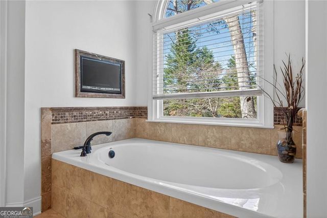 5490 Grove Point Road, Johns Creek, GA 30022