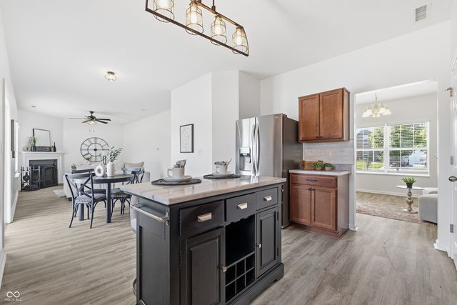 1593 Woodside Circle, Franklin, IN 46131