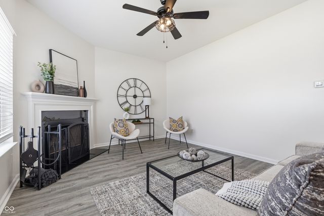 1593 Woodside Circle, Franklin, IN 46131