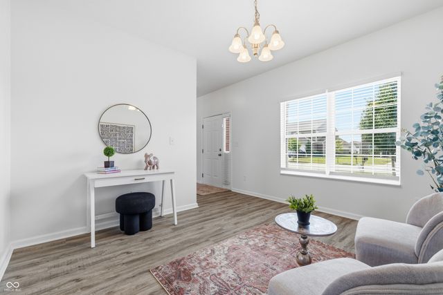 1593 Woodside Circle, Franklin, IN 46131
