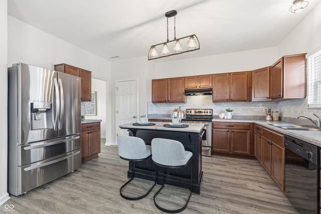 1593 Woodside Circle, Franklin, IN 46131