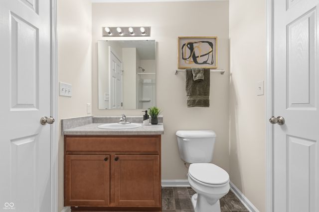 1593 Woodside Circle, Franklin, IN 46131