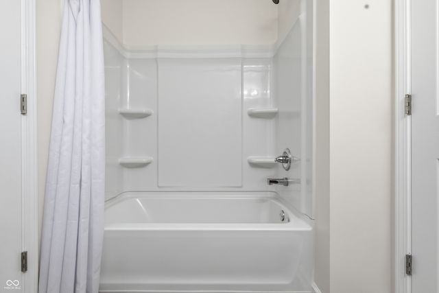 1593 Woodside Circle, Franklin, IN 46131