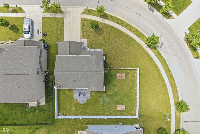 1593 Woodside Circle, Franklin, IN 46131