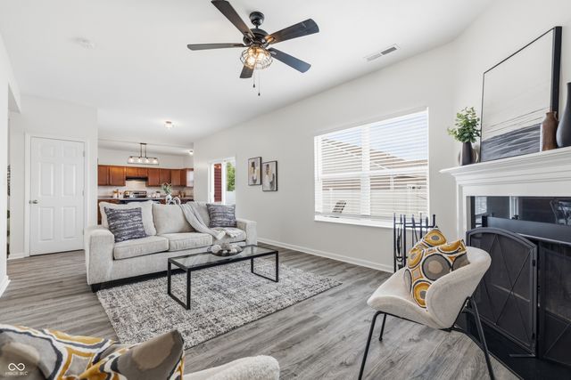 1593 Woodside Circle, Franklin, IN 46131