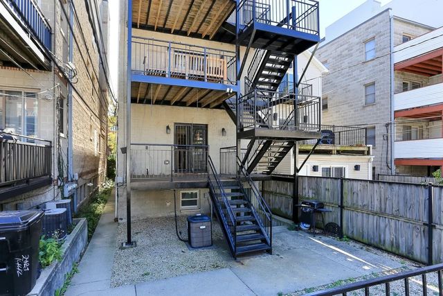 1444 W Walton Street 1, Chicago, IL 60642