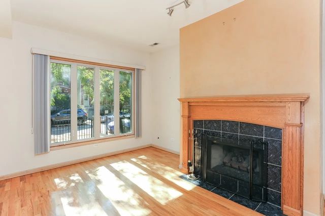 1444 W Walton Street 1, Chicago, IL 60642