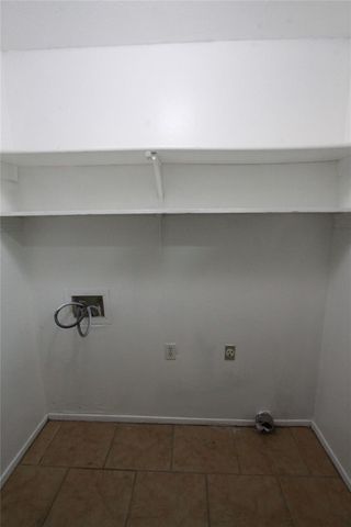 3904 Hudson Bend RD D, Austin, TX 78734