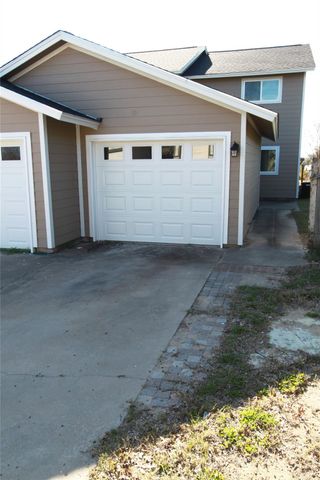 3904 Hudson Bend RD D, Austin, TX 78734