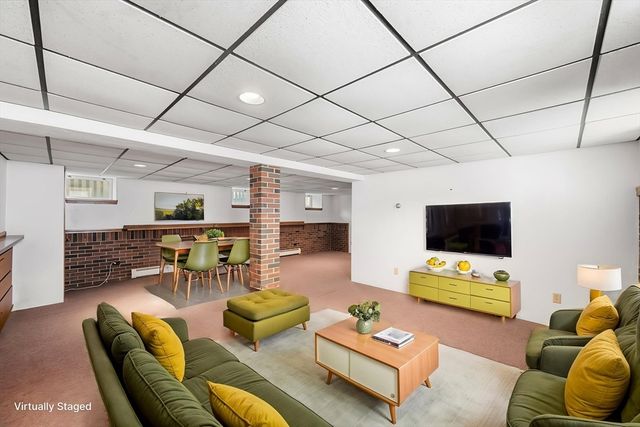 21 Fair Oaks Ave, Lynn, MA 01904