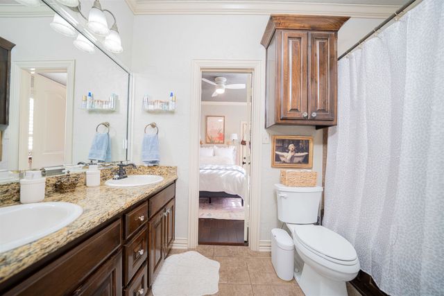 130 Ashbriar Lane, Longview, TX 75605