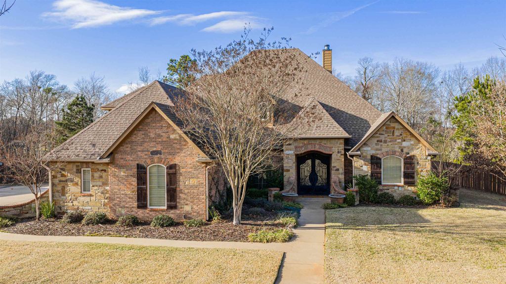 130 Ashbriar Lane, Longview, TX 75605