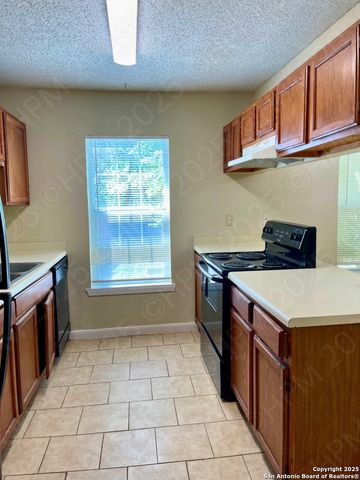 6074 Sunrise Bend, San Antonio, TX 78244