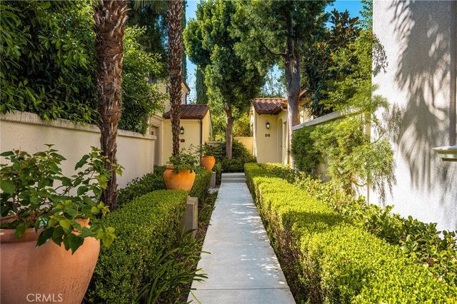 101 Talmadge, Irvine, CA 92602